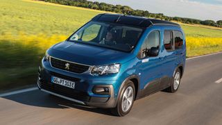 Für den Alltagsgebrauch kann der „Vanderer“ in wenigen Minuten zu einem normalen Fünfsitzer zurückgebaut werden. (Bild: Vanderer)