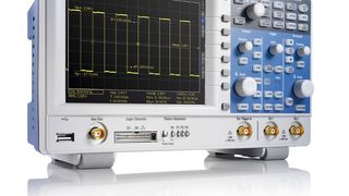 Das R&S RTC1000 von Rohde & Schwarz ist eine Serie an Einsteiger-Oszilloskopen, die sich auch als Achtkanal-Logikanalysator, Vierkanal-Mustergenerator, Protokollanalysator für I²C, SPI, UART/RS-232, CAN und LIN, Digitalvoltmeter, Komponententester, Spektrumanalysator und Zähler einsetzen lassen. (Rohde & Schwarz)