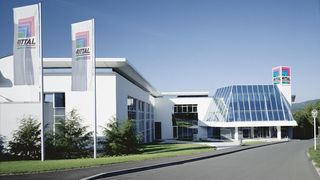 Das Global Headquarter von Rittal in Herborn: Mit der neuen Tochtergesellschaft in Indonesien werden von hier aus  jetzt insgesamt 64 Töchter rund um den Globus gesteuert. (Rittal)