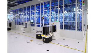 Ins Lagersystem Smart Warehouse von CTS kann sowohl manuell als auch automatisch per AMR ein- und ausgelagert werden. (Bild: CTS)