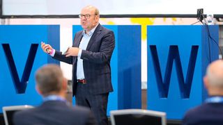 In his address, VDWF President Prof. Thomas Seul pointed out how important it was to be present as an association, especially during the pandemic crisis. (VDWF)