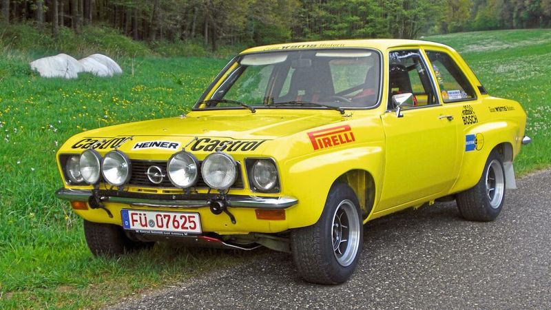 Ein Hainbach-Ascona von 1975, aufgebaut von Schmidt Motorsport in Cadolzburg, fuhr auch mit. (Bild: Hainbach)