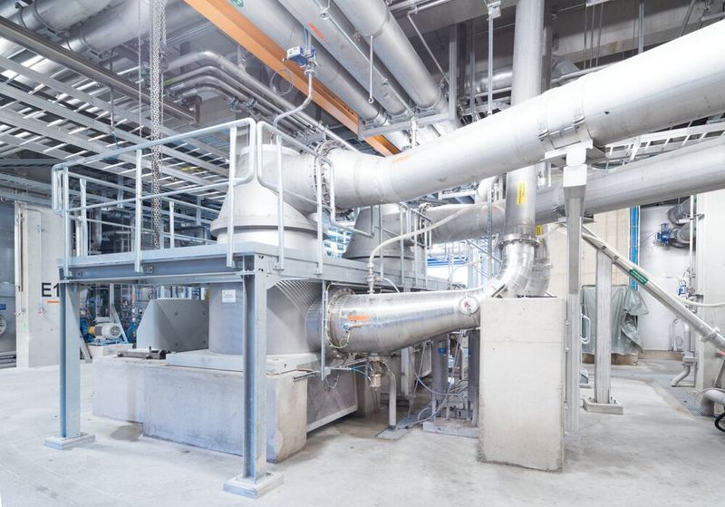 Für Tanks, die in der Papierindustrie hohen Belastungen durch Prozesswasser und Fasern ausgesetzt sind, gilt Edelstahl ebenfalls als wertvoller Standardwerkstoff. (Bild: WZV / Voith)