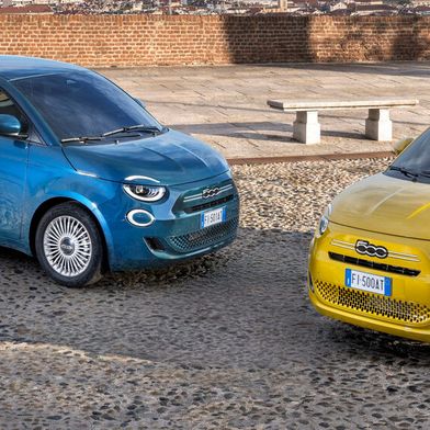 Der Fiat 500 ist zurück im Verkaufsspiel – und gleich auf Platz eins im Kleinstwagensegment geschossen. (Bild: Stellantis/Fiat)