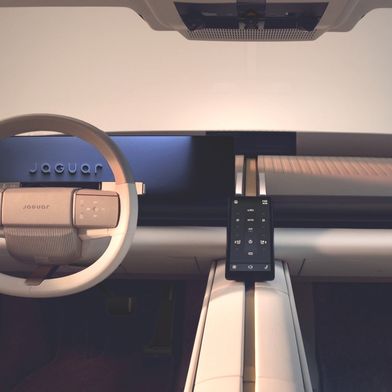 Wer den klassischen Jaguar-Stil im Innenraum sucht, wird ihn im neuen Type 01 nicht finden. (Bild: JLR)