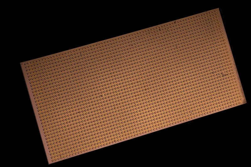 Das Foto zeigt den neuromorphen Chip-Die Loihi 2.  (Bild: Intel Corporation)