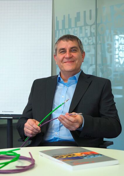 Horst Messerer, Produktmanager der Daten-, Netzwerk- & Bustechnik, bei Helukabel: „Das Industrial Ethernet ist die Antwort auf Anforderungen der Echtzeitkommunikation.“ (Bild: Helukabel)