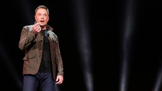 Für Teslas Firmenchef Elon Musk, der nebenher noch die Raketenfirma Space X und viele andere Projekte betreibt, ist der Höhenflug ein Triumph. (Bild: Tesla)