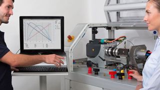 Auf dem Praxisforum Antriebstechnik 2018 werden in der Live-Demo die Kennlinienfelder von BLDC-Motoren ermittelt, analysiert und die Ergebnisse bewertet. (imc Meßsysteme)