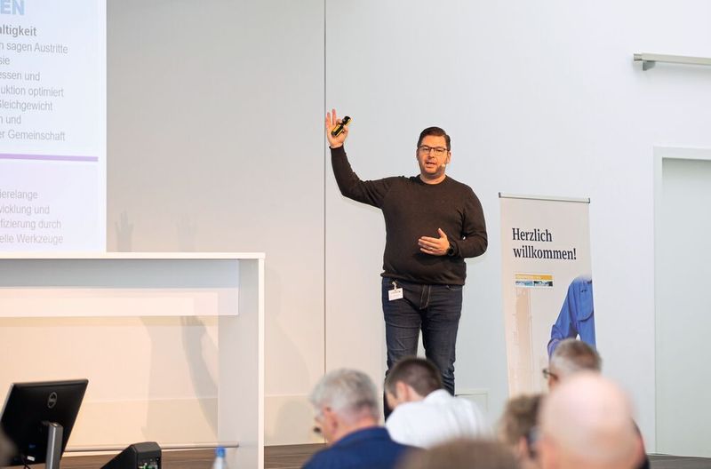 ...fest im Blick bleiben - so Marcus Müllenberg (Emerson). So gelänge eine gesamtheitliche und herstellerunabhängige Online-Überwachung. (Bild: Oxana Gruber Photography)