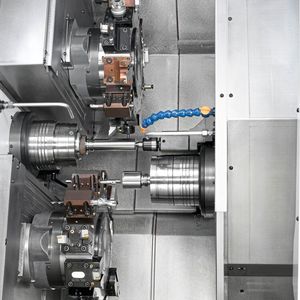 Les deux tourelles de la TTL 66 sont équipées de puissants moteurs intégrés atteignant une vitesse de rotation de 12 000 tr/min, une puissance de 14 kW et un couple de 42 Nm. Associées à la grande course de la contre-broche, elles permettent un usinage simultané avec trois outils. (Source : Paul Gari)