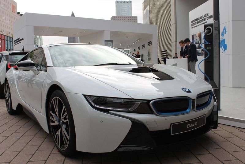 With more than 12,000 m2 over two levels, this year’s stand is the BMW Group’s largest- ever. All innovations, new models and the entire product portfolio will be on show for the media and all other visitors. (Source: Schulz)