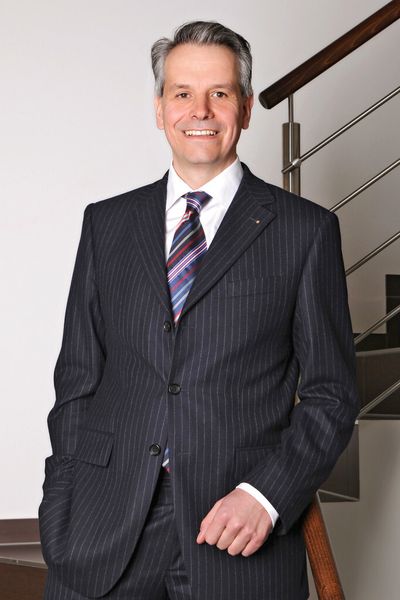 „Durch das zentrale Serviceportal der Perfact-MPA-Software, auf das der Kunde und der Servicetechniker Zugriff haben, findet der Service transparent statt und erlaubt dem Kunden volle Kontrolle“, erklärt Dr.-Ing. Robert Rae, Geschäftsführer von Perfact. (Bild: Perfact)