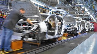 Die Automobilindustrie kommt angesichts der Corona-Folgen und des Umbaus zu alternativen Antrieben zunehmend ins Schlingern. Verschiedene Rettungsszenarien stehen im Raum. (Bild: Feig Electronic)