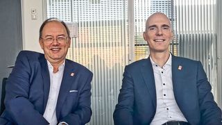 Frank Maier (li.), Mitglied des Vorstands und Dr. Steiner, Senior Vice President Innovation bei der Lenze SE im Interview mit konstruktionspraxis.  (Bild: C. Müller/Lenze)