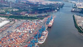 Die Nautische Terminal Koordination (NTK) kümmert sich jetzt rund um die Uhr um die zentrale betriebliche Abstimmung der Großschiffsanläufe im Hamburger Hafen. (Bild: HHLA/Dominik Reipka)
