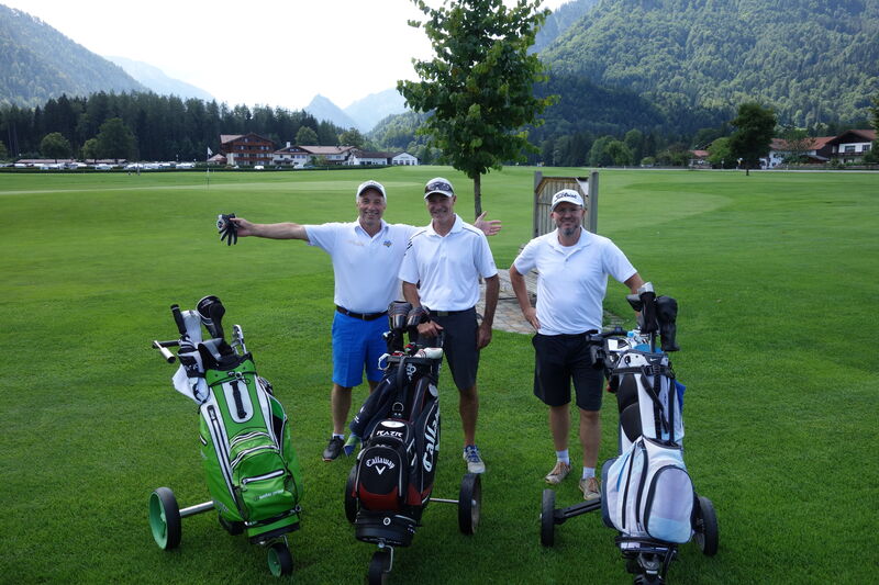 (v. l.) Herbert Fritzenwenger, Golfclub Ruhpolding, Thorsten Schwecke, Acronis, und Stefan Schiechl, Marvell. (Bild: IT-BUSINESS)