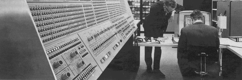 Einen "richtigen" IBM-Mainframe s/360 konnten sich nur finanzkräftige Kunden leisten. Hier ein Modell 91 beid er NASA.