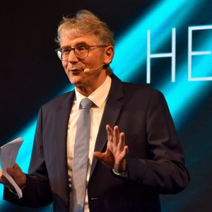 Geschäftsführer Bernd Widmann moderierte den Abend.(Bild:  Simon – VCG)