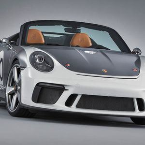 Zum 70. Geburtstag seiner Sportwagen hat Porsche eine fahrbereite 911 Speedster-Studie vorgestellt.(Bild:  Porsche)