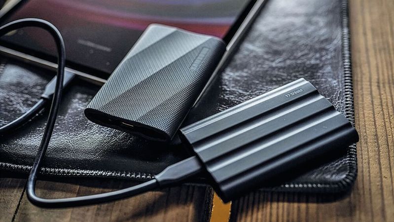 Die portablen SSDs von Samsung richten sich sowohl an Kreative als auch an Heimanwender. Die neue Namensgebung soll das berücksichtigen und die Produktauswahl vereinfachen.(Bild:  Samsung)