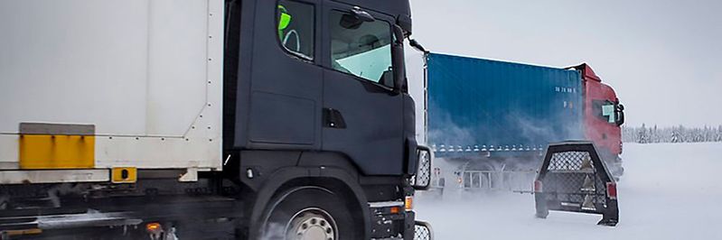 In dem von Scania entwickelten Lkw-Notbremssystem werden Radar- sowie Kamerasensoren im Zusammenspiel verwendet, um die Umwelt zu erkennen. Es soll Heckkollisionen vermeiden.(Bild:  MathWorks)