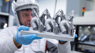 Wie setzen Industrieunternehmen die additive Fertigung heute ein? In einer Umfrage gaben über 500 Anwender ihre praktischen Erfahrungen ein. Im Bild: Das Metall-3-D-Druckzentrum von Audi. (Audi)