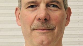 „Mit unserem Verfahren können auch Biopolymere ohne jeglichen Einsatz chemischer Additive modifiziert werden.“ Dr. Uwe Gohs, Leiter Verbundwerkstoffe, Leibniz-Institut für Polymerforschung Dresden e.V. (Bild: Leibniz-Institut für Polymerforschung Dresden)