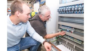 Dank der Push-In-Anschlusstechnik spart der Einrichtungsbau im Ford-Werk Köln bis zu 25 Prozent Zeit bei der Verdrahtung ein. (Wago/PJ)