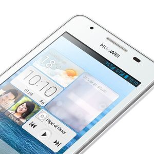 Das 4,5-Zoll-Display des Ascend G525 löst nur mit 960 x 540 Pixel auf.