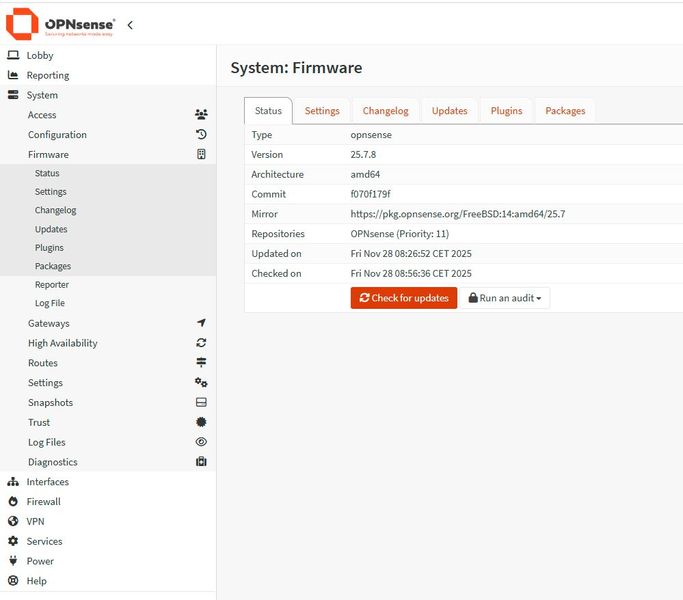 Die Statusansicht zeigt die aktuell installierte OPNsense-Version und bildet die Grundlage für die Prüfung der Systemaktualität vor der Installation zusätzlicher Plugins. (Bild: Joos)