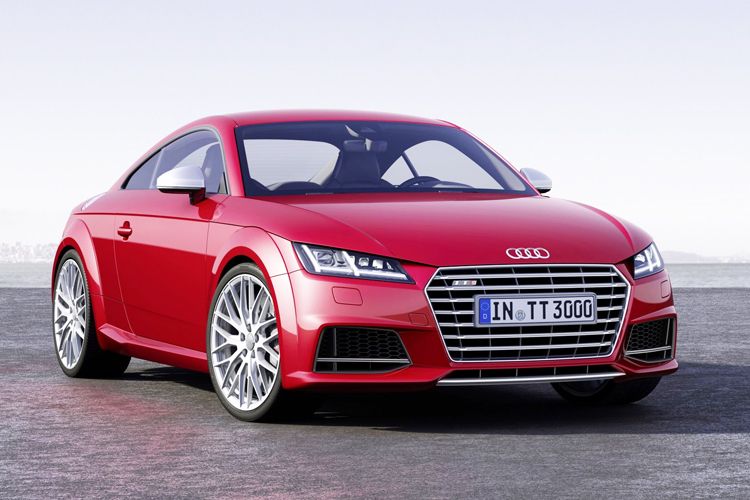 Jedoch tritt das neue Coupé eine Spur sportlicher auf: Das Profil wirkt geduckter, die Front breiter und der Blick der Scheinwerfer aggressiver. (Foto: Audi)