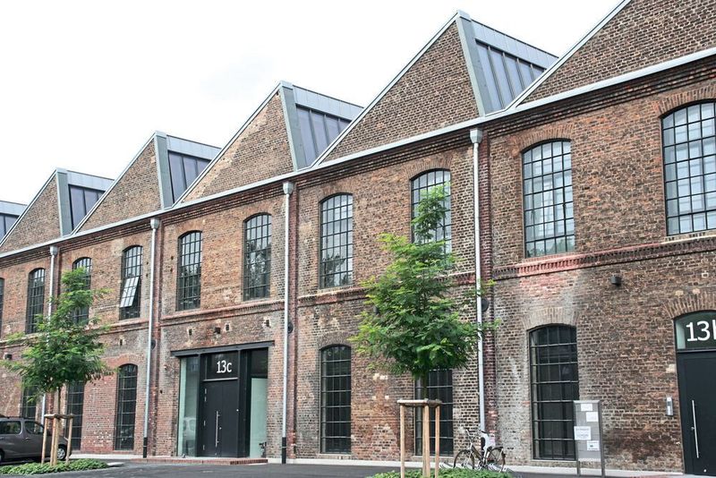 Gegründet als Franz Baumgartner elektrische Apparate GmbH (Fraba) in Köln, war der Standort nahe der Ford-Werke bis in die 1990er Sitz des Unternehmens. (Fraba)