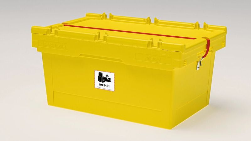 Die stark steigende Nachfrage nach Li-Ion-Batterien erfordert mehrwegtaugliche individuelle Verpackungslösungen, die den Gefahrgutanforderungen entsprechen und hohe Sicherheit bieten.   (Bild: SSI Schäfer Plastics)