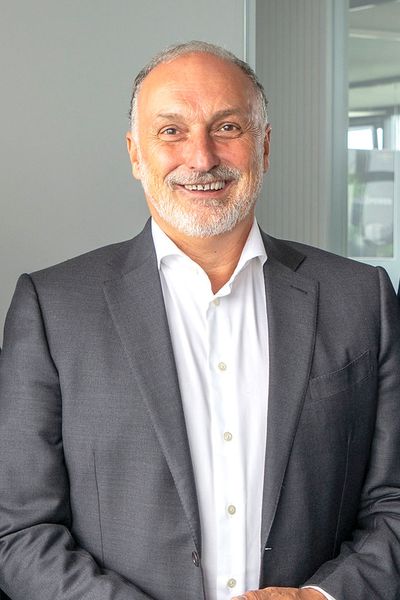 Ulrich Humbaur teilt sich beim Hersteller von Anhängern und Kofferaufbauten die Führung der Humbaur GmbH künftig mit ... (Bild: Humbaur)