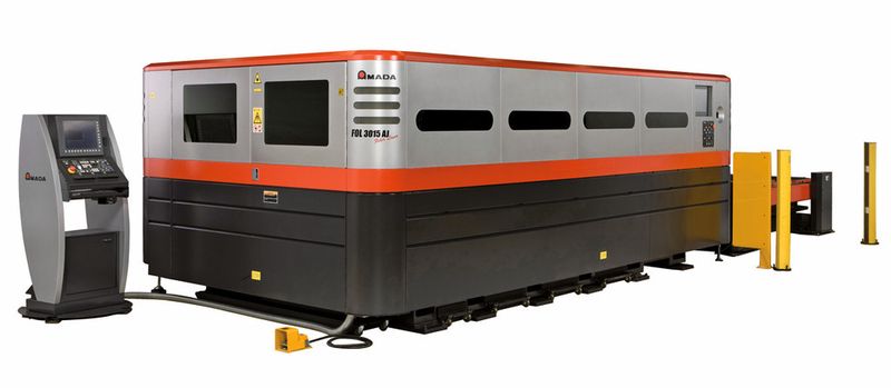 Die Laserschneidmaschine FOL-3015 AJ mit einem Amada-Faserlaser kann selbst schwer schneidbare Materialien wie Kupfer, Titan und Messing bearbeiten. (Bild: Amada France)