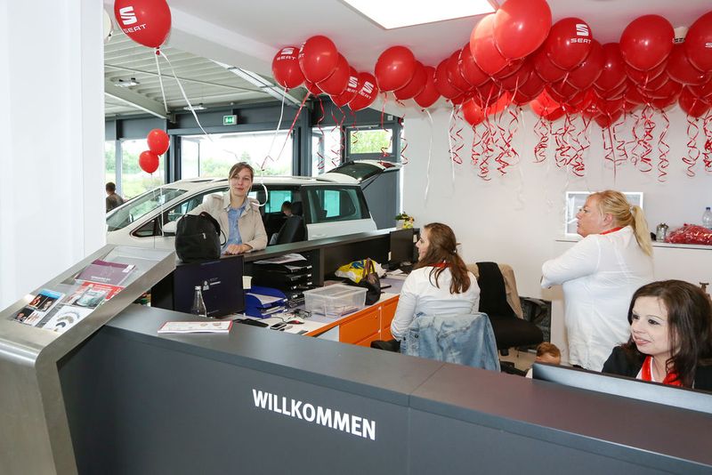 Zur Eröffnung waren alle Empfangsplätze belegt und auskunftsbereit. (Bild: Seat)