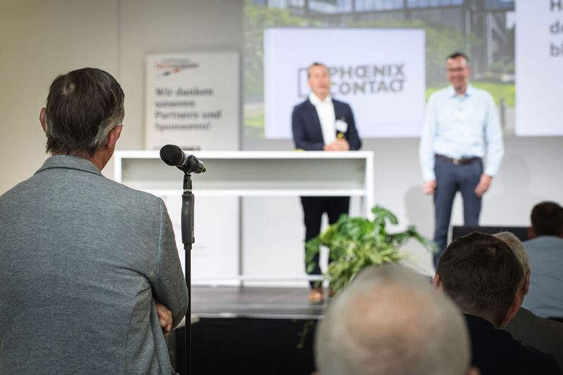 Steckverbinderkongress 2023 Tag 2: Kongress mit Trendthemen von PCF über DC-Steckverbinder, Hybridsteckverbinder, Qualifizierung, Single Pair Ethernet, Hands-on Workshops bis zu 3D-Druck und Konfektionierung. (Bild: Stefan Bausewein)