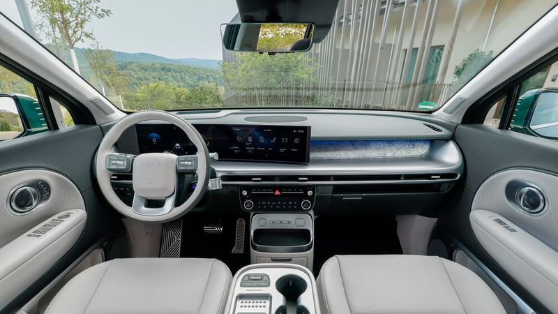 Auf dem Zentraldisplay läuft eine neue Infotainmentsoftware. (Bild: Hyundai)