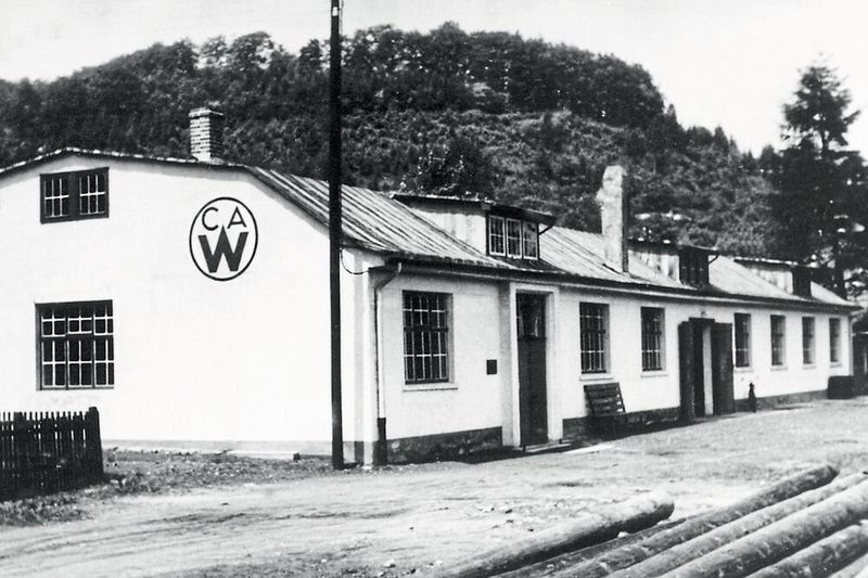 Die erste Halle auf dem Grundstück des Werk I in Berlebeck in der Nähe von Detmold nach dem Umbau 1951. (Weidmüller)