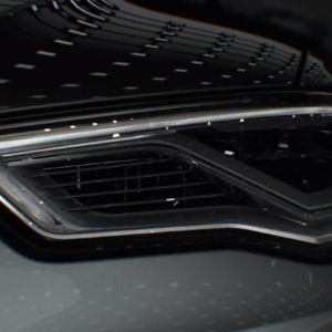 (Audi)