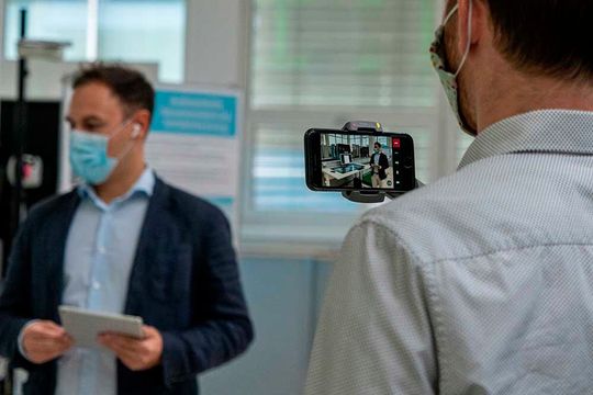 Merken! Am 16. April ist es soweit – die Fraunhofer-Institute IAO und IPA gewähren einen virtuellen Blick im Rahmen des „International Open Lab Day“. Und zwar in Sachen KI und Vernetzung für Industrie 4.0. Merken! Am 16. April ist es soweit – die Fraunhofer-Institute IAO und IPA gewähren einen virtuellen Blick im Rahmen des „International Open Lab Day“. Und zwar in Sachen KI und Vernetzung für Industrie 4.0.