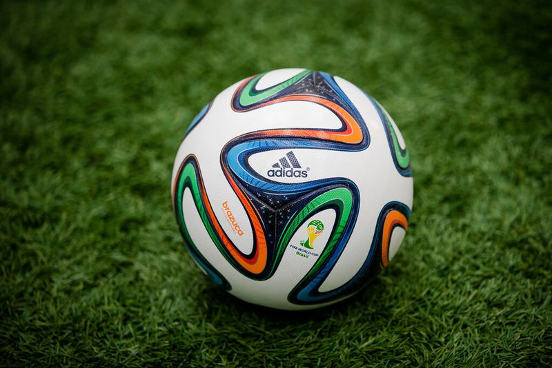 Der „Brazuca“ ist Ergebnis einer fast 30-jährigen Partnerschaft von adidas und Bayer MaterialScience auf dem Gebiet der Ballentwicklung. (Bild: Bayer)