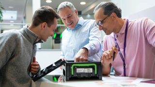 Transparenzgewinn am Beispiel Geldkassette: Diebold Nixdorf weiß nun, dass etwa 85 Prozent ihrer Umweltwirkungen auf zwei Bauteile zurückführen sind. Diese Erkenntnisse fließen in die Weiterentwicklung des Produktes ein. (Bild: Fraunhofer IEM)