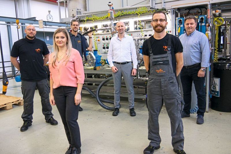 Das Projektteam, bestehend aus Frau Yermolina, Herrn Dastig, Herrn Sommer, Herrn Marinoff, Herrn Topousidis und Herrn Graze (im Uhrzeigersinn). (Lewa)
