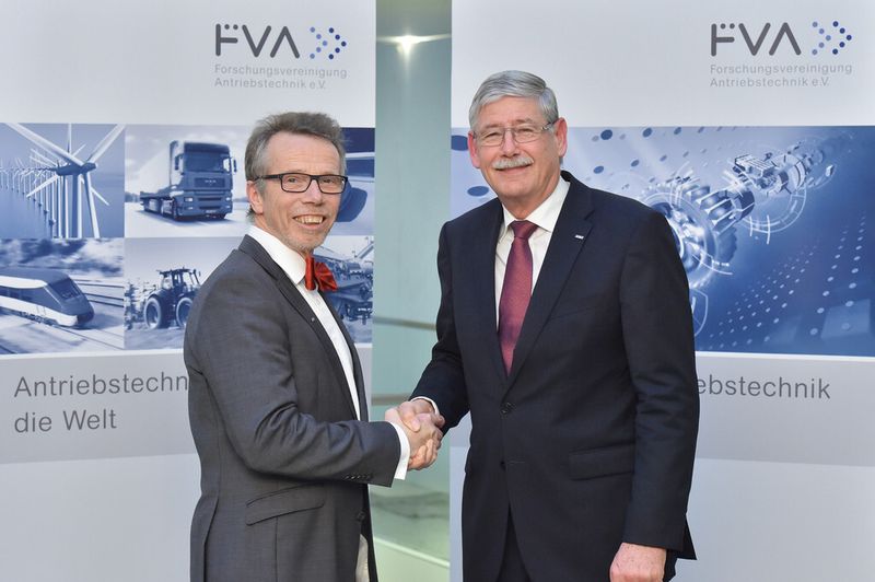 Dr. Arbogast Grunau (links) wurde zum neuen Vorsitzenden des FVA-Vorstandes gewählt und löst Dr. Christian Schliephack ab. (Bild: Jürgen Mai)