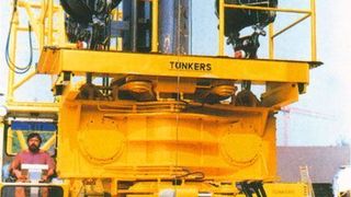 Gut zum Rammen: Die Vibrationsbären von Tünkers. Bild: Tünkers Maschinenbau (Archiv: Vogel Business Media)