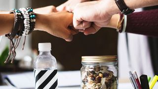 Das gemeinsame Erleben und die funktionsübergreifende Zusammenarbeit innerhalb eines Projektteams sind unverzichtbar für Agilität in einem Unternehmen. (gemeinfrei)