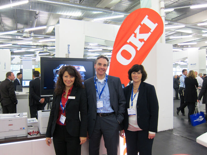 Das Oki-Team hat gute Laune: v.l. Monika Fietzek, Michael Goltz und Petra Adler                (Archiv: Vogel Business Media)