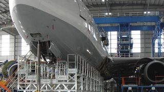 Mehr Flexibilität als bisher hat die Lufthansa Technik in Malta mit den neuen Undercarriage-Bühnen der Günzburger Steigtechnik. Bild: Günzburger Steigtechnik (Archiv: Vogel Business Media)